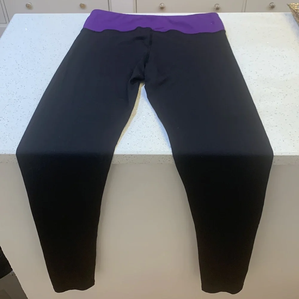 Lululemon leggings black/purple waistband size 8 - Picture 6 of 6